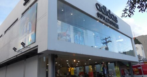 Adidas outlet outlet 140 horario